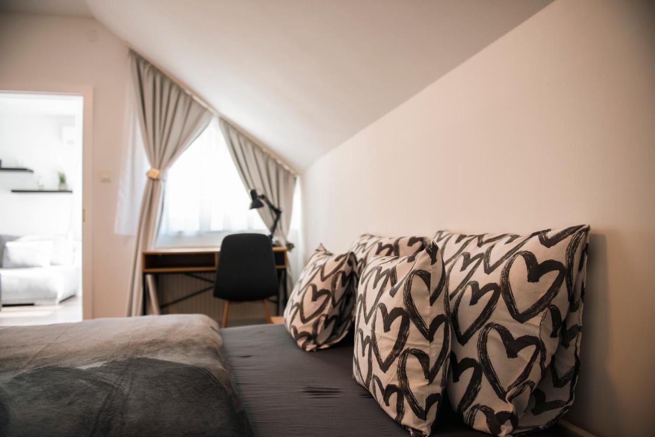 Anavrin Apartman Free Parking Apartment Печ Екстериор снимка