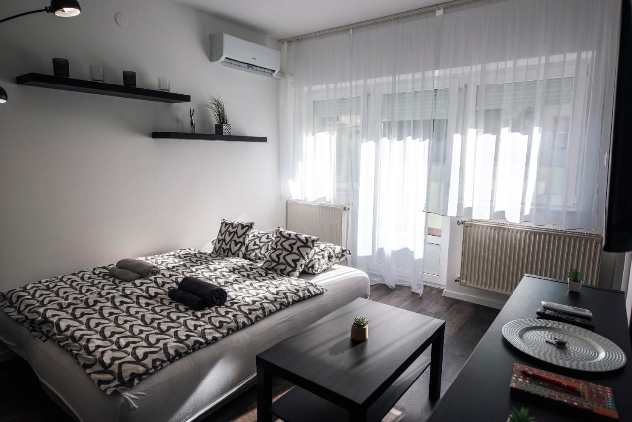 Anavrin Apartman Free Parking Apartment Печ Екстериор снимка